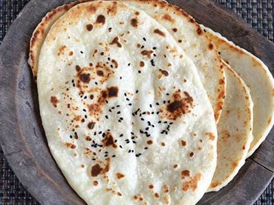 tandoori-breads 400X300_0002_Plain naan